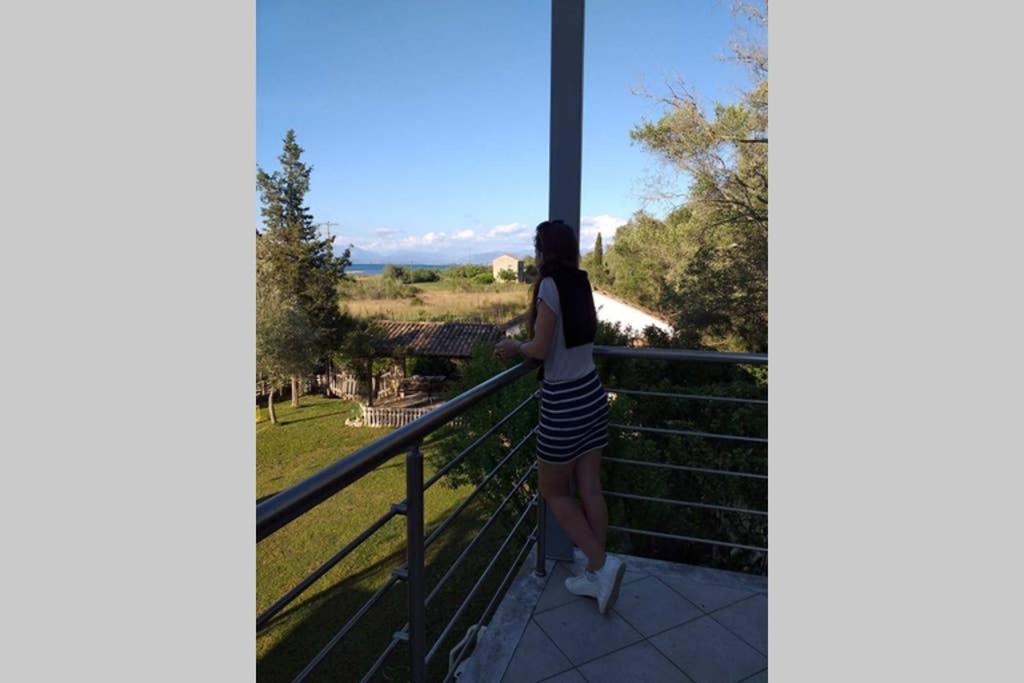 σγουρής Vilă Lefkimmi